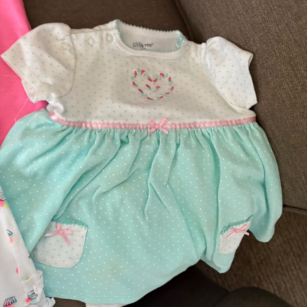 Various Baby Girl sleepers & Rompers 8 pc. bundle Sizes 9 & 12 mo. INV25/506 - Picture 11 of 16